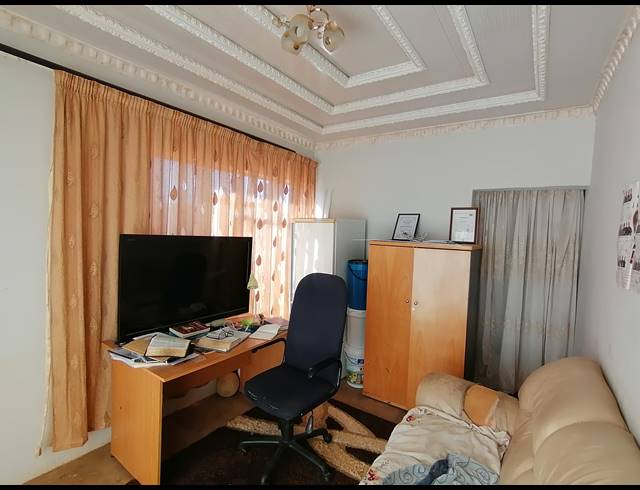 3 BEDROOM FREESTANDING SOLD IN KANANA